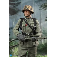 DID D80177 1/6 Scale Flammenwerfer Gefreiter – Joerg