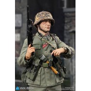 DID D80177 1/6 Scale Flammenwerfer Gefreiter – Joerg