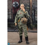 DID D80177 1/6 Scale Flammenwerfer Gefreiter – Joerg