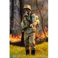 DID D80177 1/6 Scale Flammenwerfer Gefreiter – Joerg