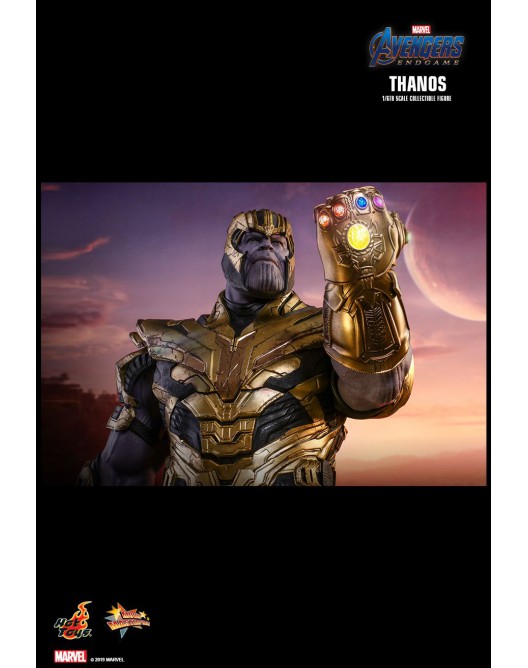 Mezco Toys Marvel Universe 1/12 Thanos Illuminated Figure 21 cm